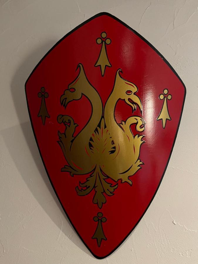 La Tablee Medievale Civrieux-dʼAzergues 외부 사진
